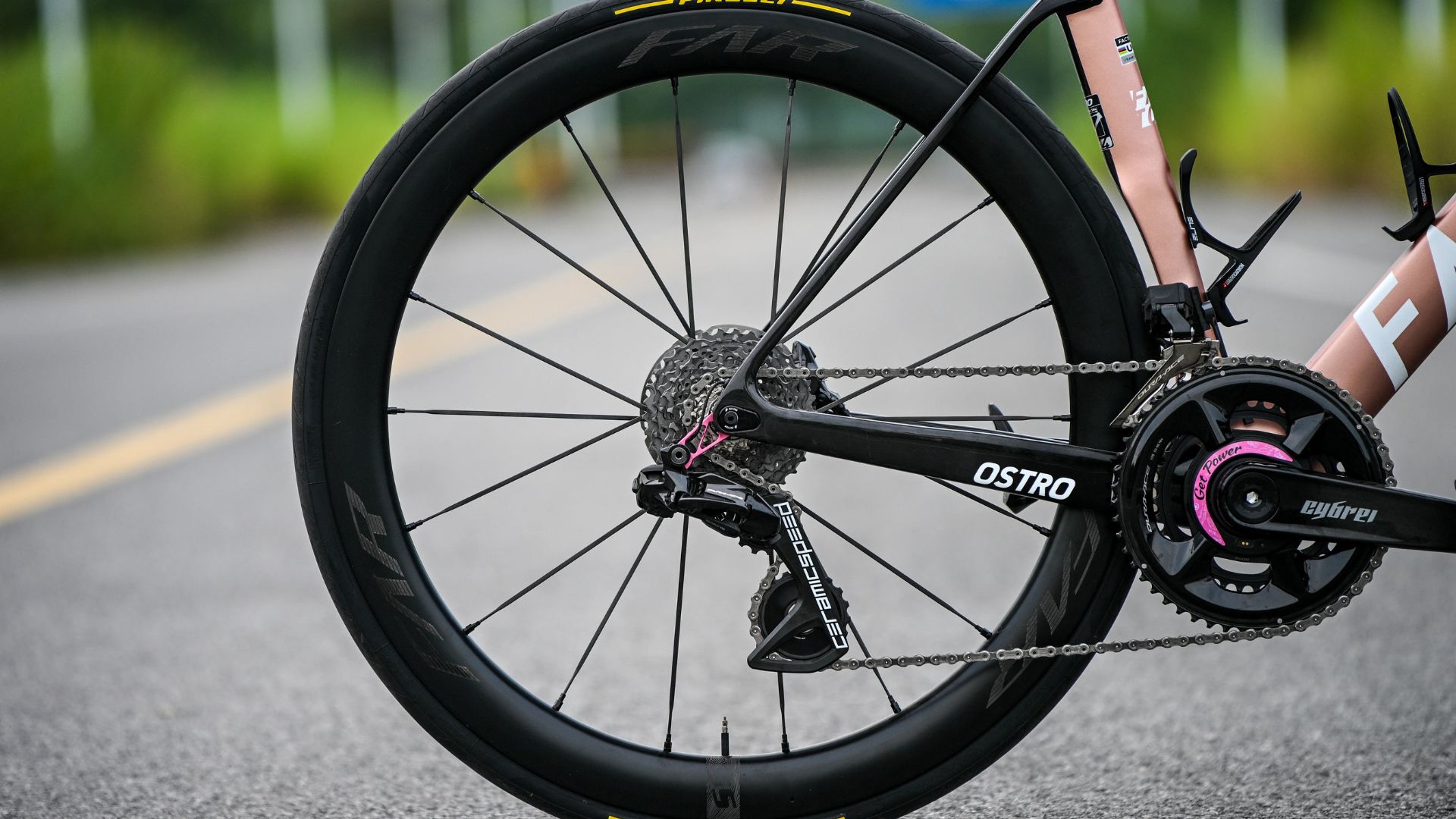 Roues carbone route pour terrain plat et étapes rapides